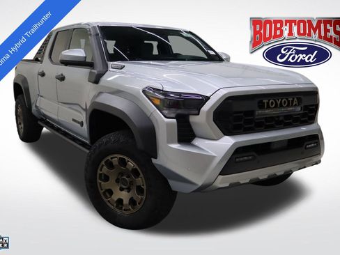 Used 2024 Toyota Tacoma Trailhunter image 1