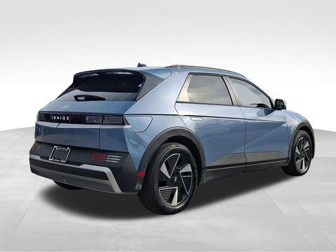 Used 2025 Hyundai Ioniq 5 SEL image 6