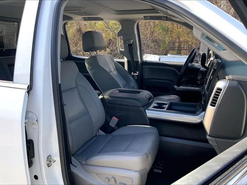 Used 2018 Chevrolet Silverado 2500 LTZ w/ Duramax Plus Package image 8