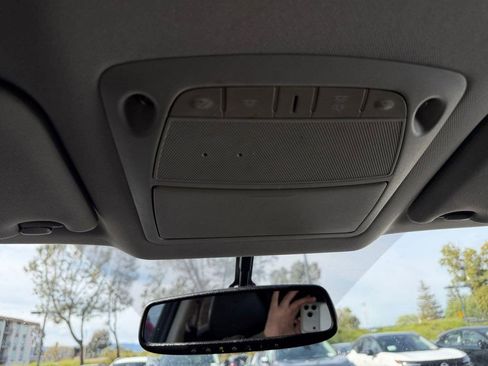 Used 2018 Nissan Maxima 3.5 SV image 22