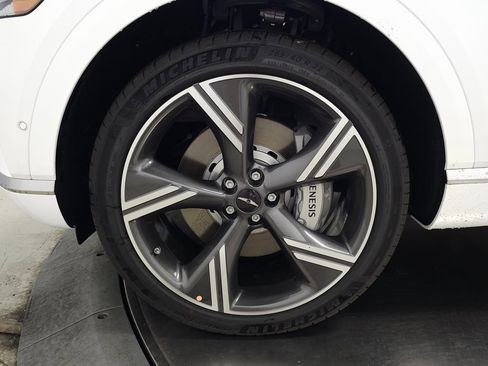 New 2026 Genesis GV80 2.5T Prestige image 8