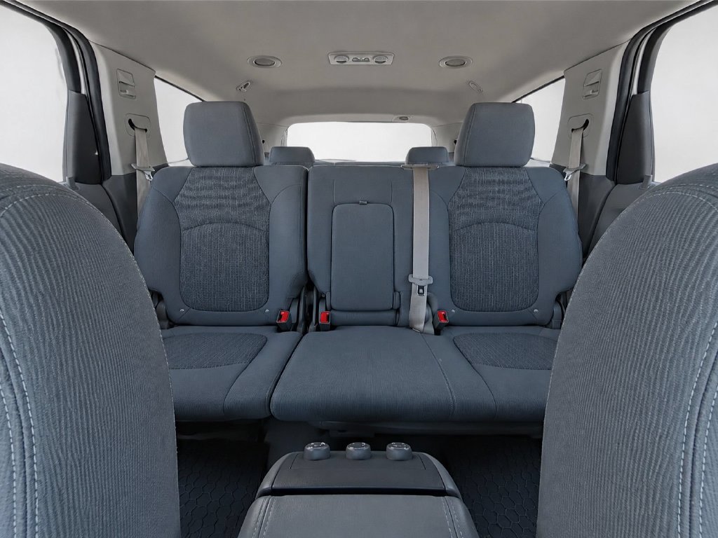 Used 2017 Chevrolet Traverse LS FWD image 32