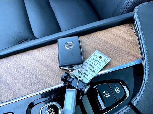 Certified 2023 Volvo XC90 B6 Plus w/ Protection Package Premier image 36