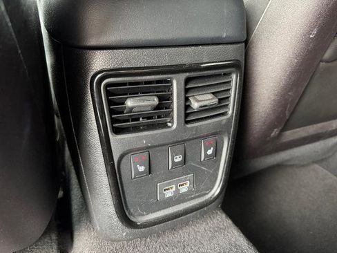 Used 2022 Chrysler 300 S w/ Comfort Group RWD image 18
