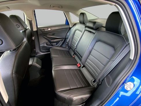 Used 2024 Volkswagen Jetta SE FWD image 21