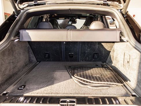 Used 2025 Aston Martin DBX 707 image 15