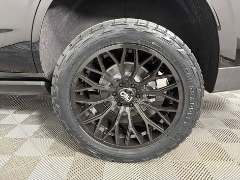 New 2026 GMC Yukon AT4 w/ AT4 Premium Plus Package AWD/4WD image 35
