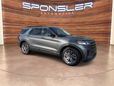 New 2026 Ford Explorer Active w/ Active Comfort Package AWD/4WD image 8