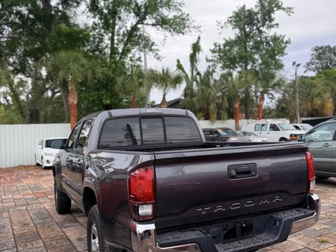 Used 2021 Toyota Tacoma SR5 RWD image 10