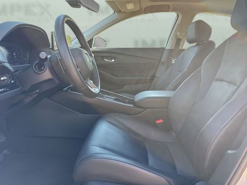 Used 2023 Honda Accord Touring image 9