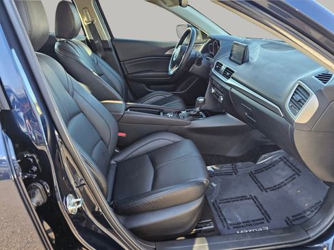Used 2018 MAZDA MAZDA3 Touring image 28