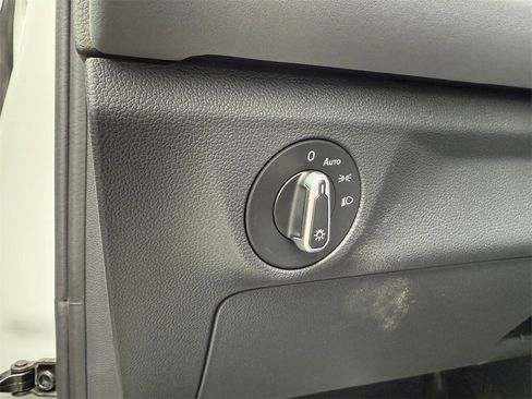 New 2026 Volkswagen Jetta SE image 17