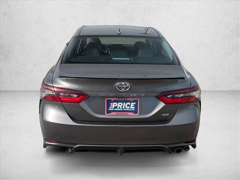 Used 2024 Toyota Camry SE image 6