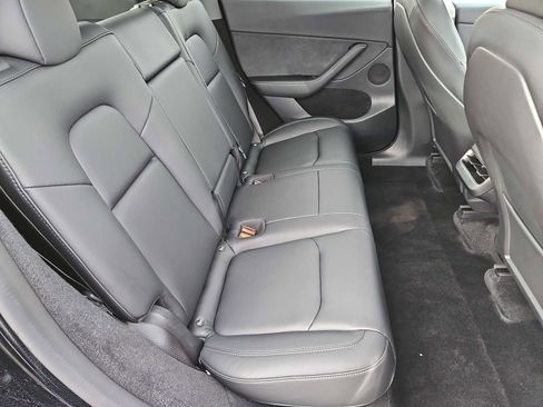 Used 2022 Tesla Model Y Performance image 21