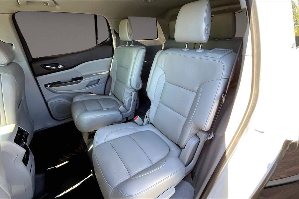 Used 2017 GMC Acadia SLT FWD image 25