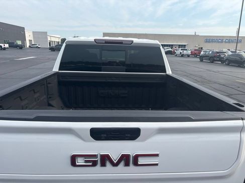 Used 2021 GMC Sierra 1500 SLT w/ SLT Premium Plus Package AWD/4WD image 13