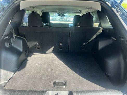 Used 2019 Jeep Cherokee Latitude w/ Cold Weather Group AWD/4WD image 14