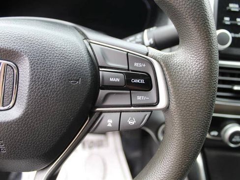 Used 2018 Honda Accord LX image 16