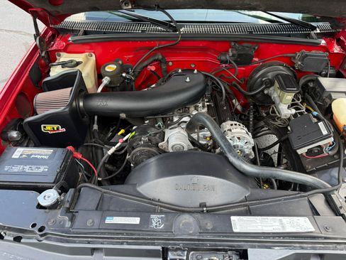 Used 1995 Chevrolet Silverado 1500 2WD Regular Cab image 21