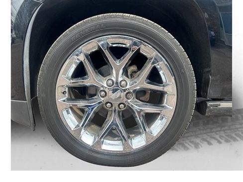 Used 2017 Cadillac Escalade ESV Platinum AWD/4WD image 18