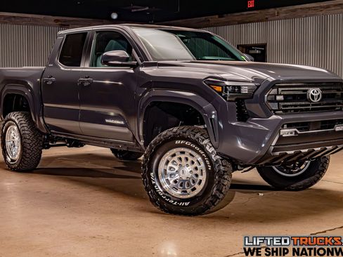 Used 2026 Toyota Tacoma SR5 image 1