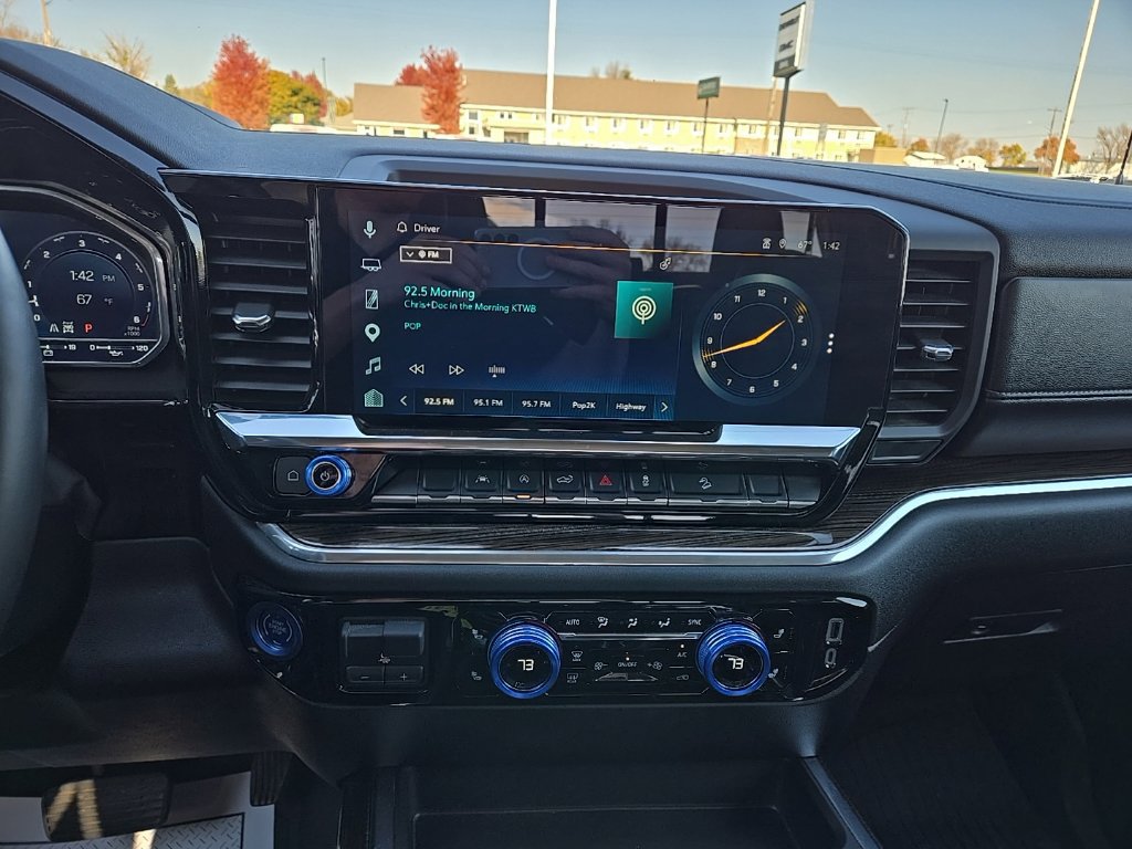 Used 2025 Chevrolet Silverado 1500 RST AWD/4WD image 25