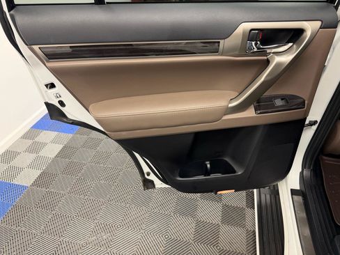 Used 2021 Lexus GX 460 Premium AWD/4WD image 9