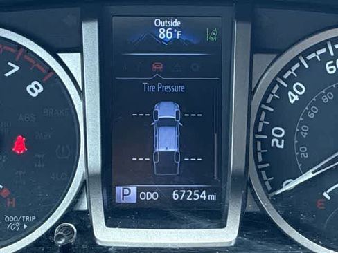 Used 2022 Toyota Tacoma SR5 w/ Technology Package RWD image 34