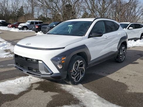 New 2026 Hyundai Kona SEL Premium AWD/4WD image 2