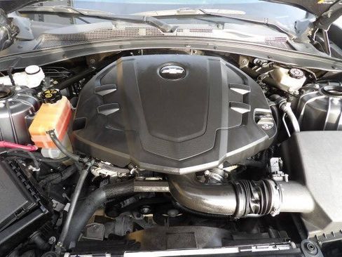 Used 2021 Chevrolet Camaro LT RWD image 36