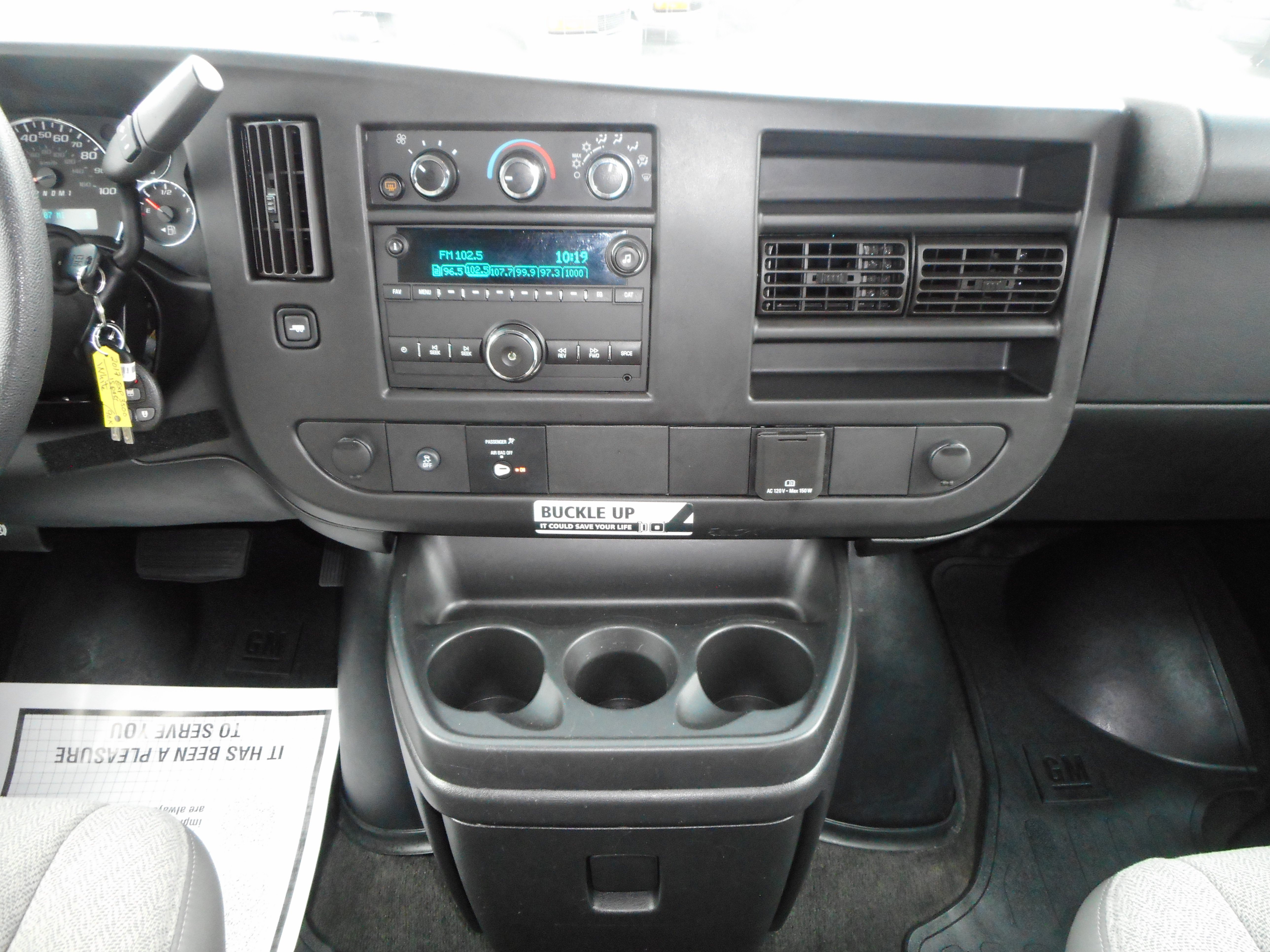 Used 2017 Chevrolet Express 3500 LT w/ LT Preferred Equipment Group RWD image 25
