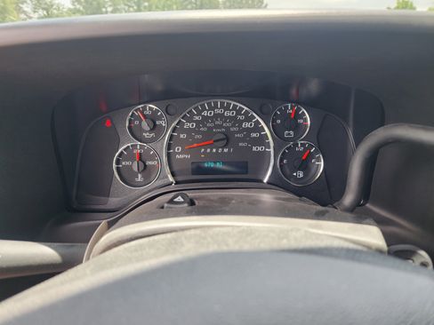 New 2024 Chevrolet Express 3500 w/ Power Convenience Package image 30