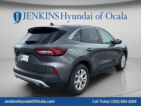 Used 2023 Ford Escape Active w/ Cold Weather Package FWD image 3