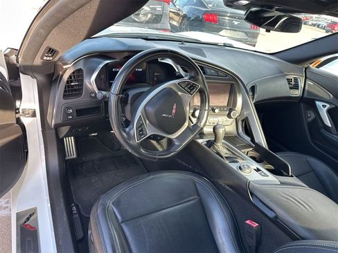 Used 2019 Chevrolet Corvette Stingray Coupe w/ 1LT image 9