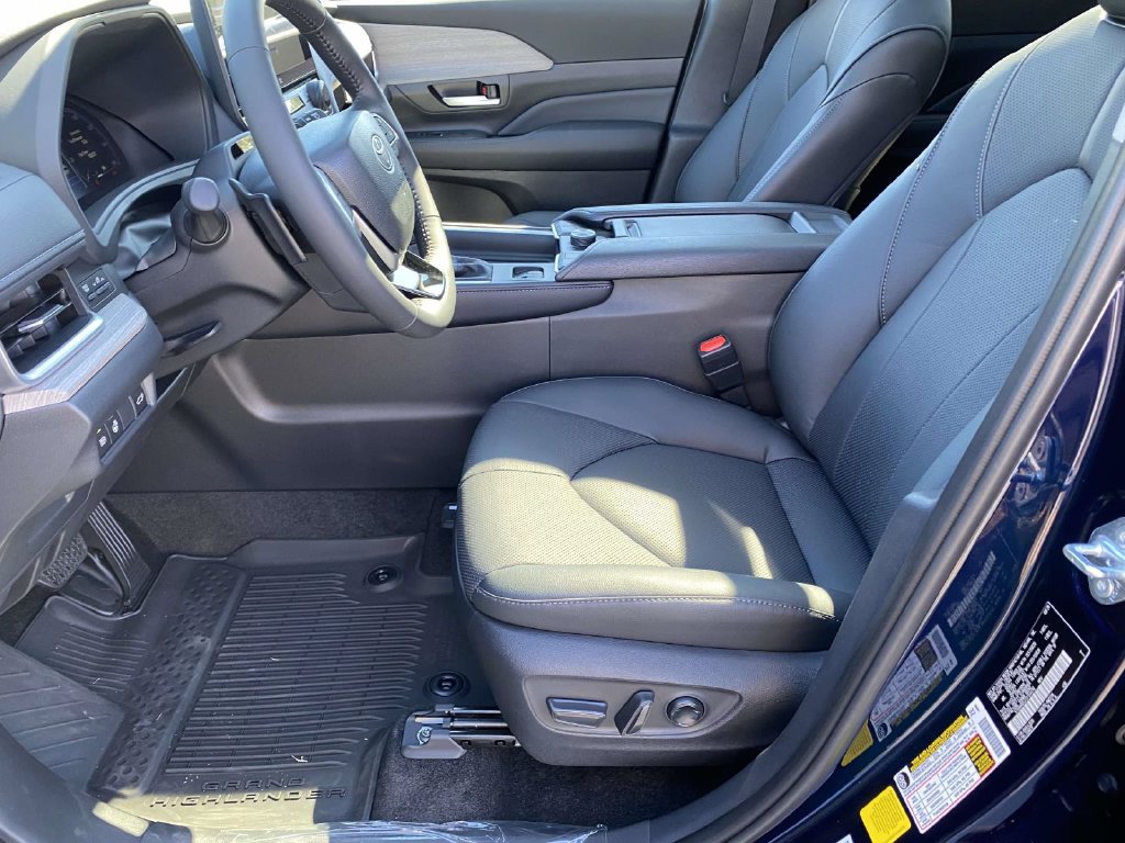 New 2026 Toyota Grand Highlander AWD image 14