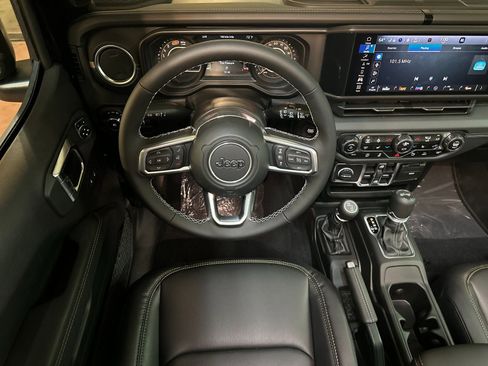 New 2025 Jeep Wrangler Sahara w/ Safety Group image 13