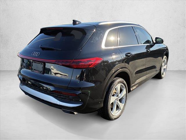 Used 2025 Audi Q5 Premium Plus w/ Premium Plus AWD/4WD image 5