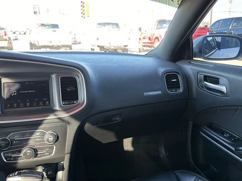 Used 2020 Dodge Charger SXT image 44