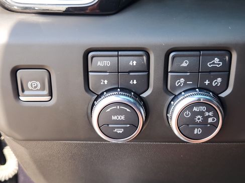 Used 2023 GMC Sierra 1500 Denali Ultimate AWD/4WD image 23