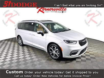 New 2026 Chrysler Pacifica Pinnacle