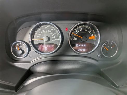 Used 2014 Jeep Compass Latitude FWD image 4
