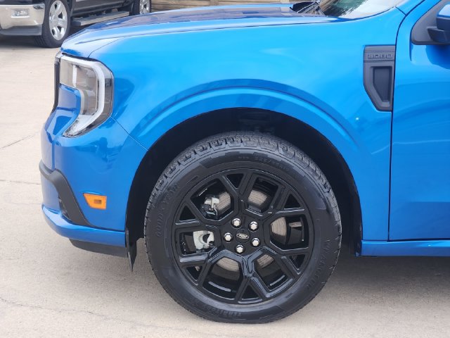 Used 2025 Ford Maverick Lobo AWD/4WD image 15
