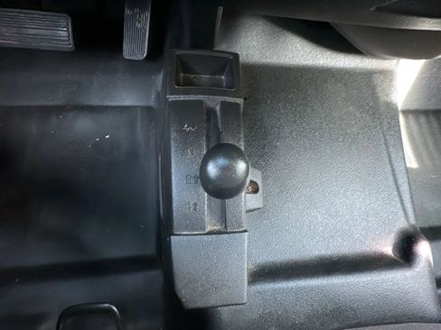 Used 2018 GMC Sierra 2500 4x4 Crew Cab w/ Sierra Convenience Package image 14