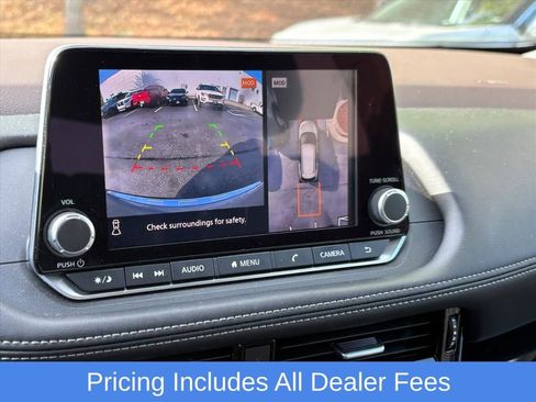 Used 2023 Nissan Rogue SL AWD/4WD image 8