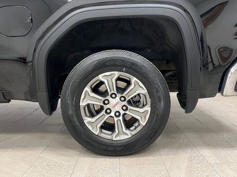 Used 2025 GMC Sierra 1500 SLT AWD/4WD image 71