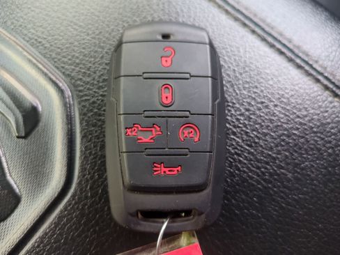 Used 2021 RAM 1500 Laramie w/ Sport Appearance Package AWD/4WD image 36