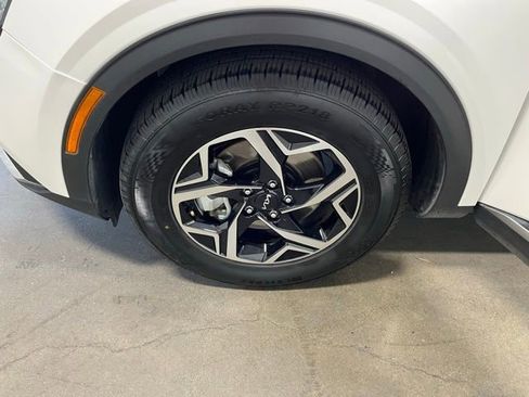 Used 2024 Kia Sportage LX FWD image 30