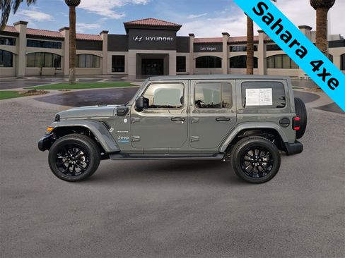 Used 2022 Jeep Wrangler Unlimited Sahara w/ Cold Weather Group image 5