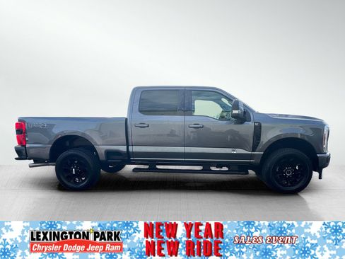 Used 2025 Ford F250 XLT w/ Black Appearance Package image 4