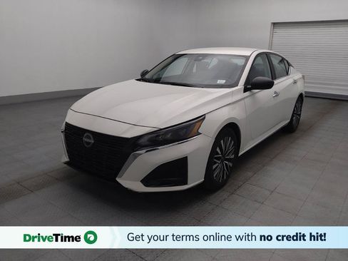Used 2025 Nissan Altima 2.5 SV FWD image 1